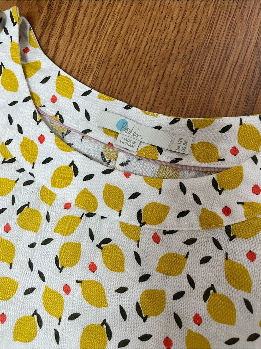 Boden Lemon Print 100% Linen Button Shoulder Top US 8R - Picture 5 of 9